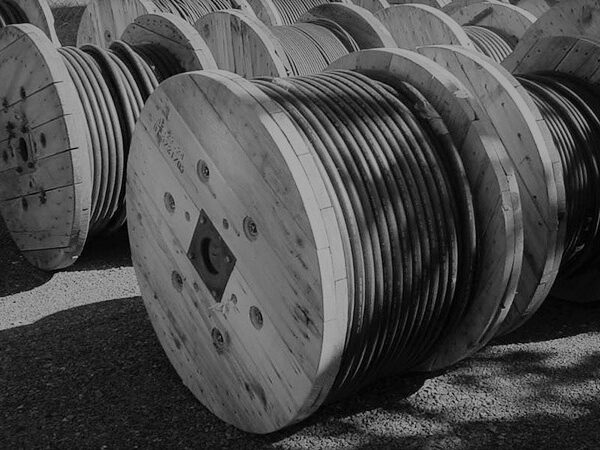 تامین سفارشی انواع کابل برق